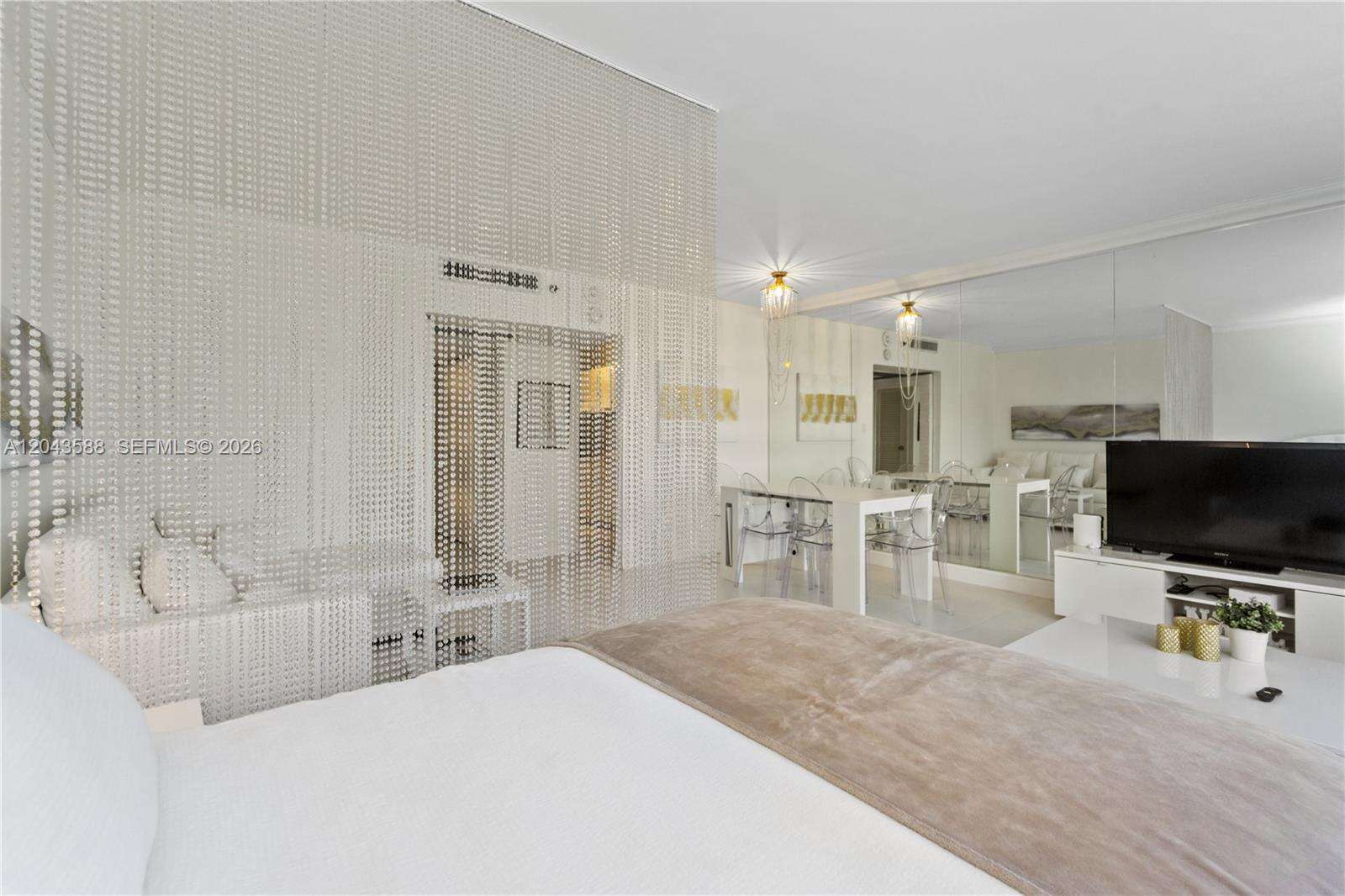 Decoplage Unit #306 | Picture 5