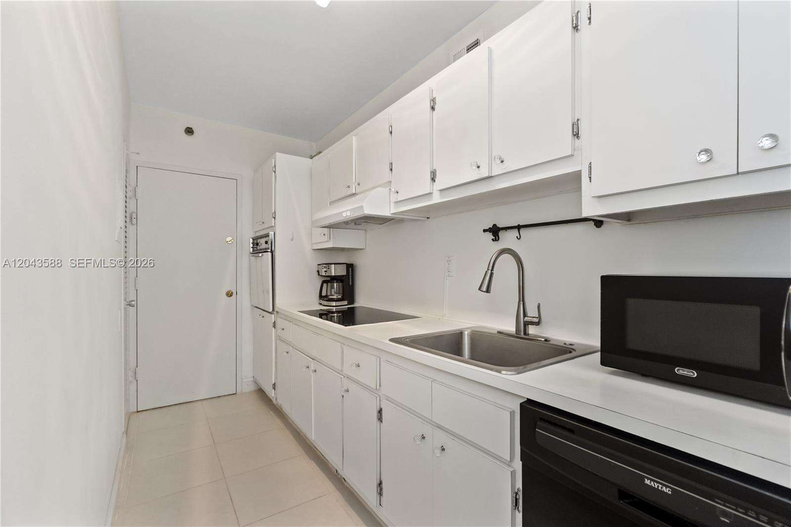 Decoplage Unit #306 | Picture 9