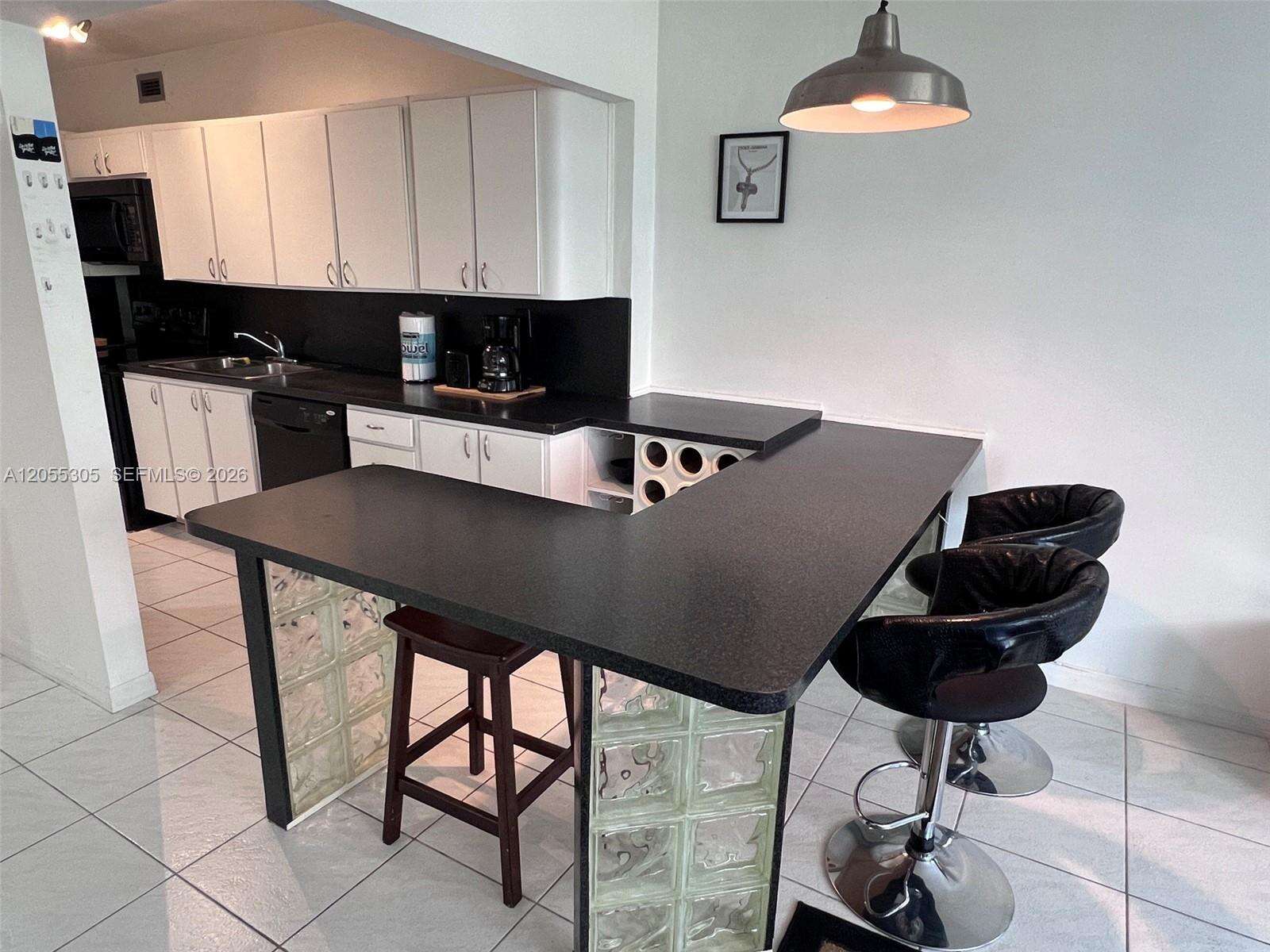 Decoplage Unit #634 | Picture 19