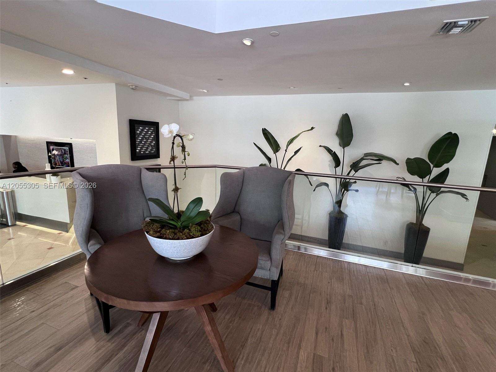 Decoplage Unit #634 | Picture 60