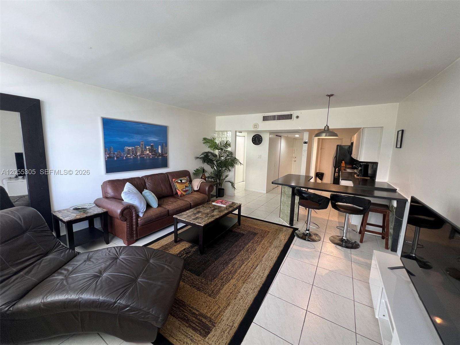 Decoplage Unit #634 | Picture 8