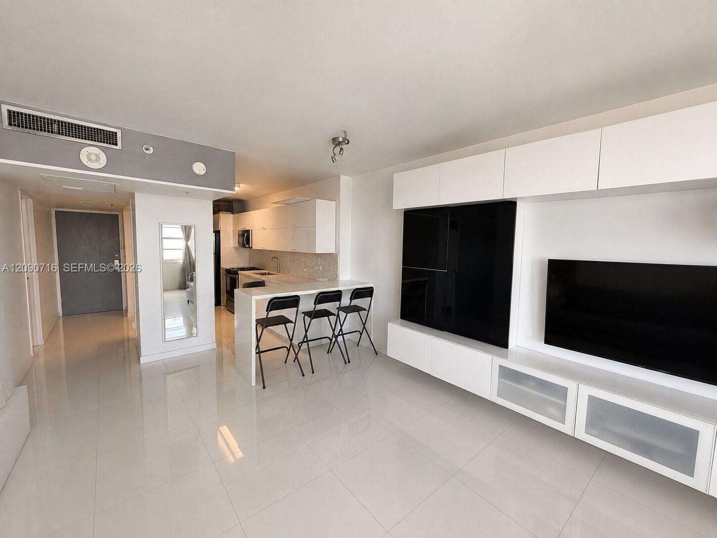 Decoplage Unit #1605 | Picture 1