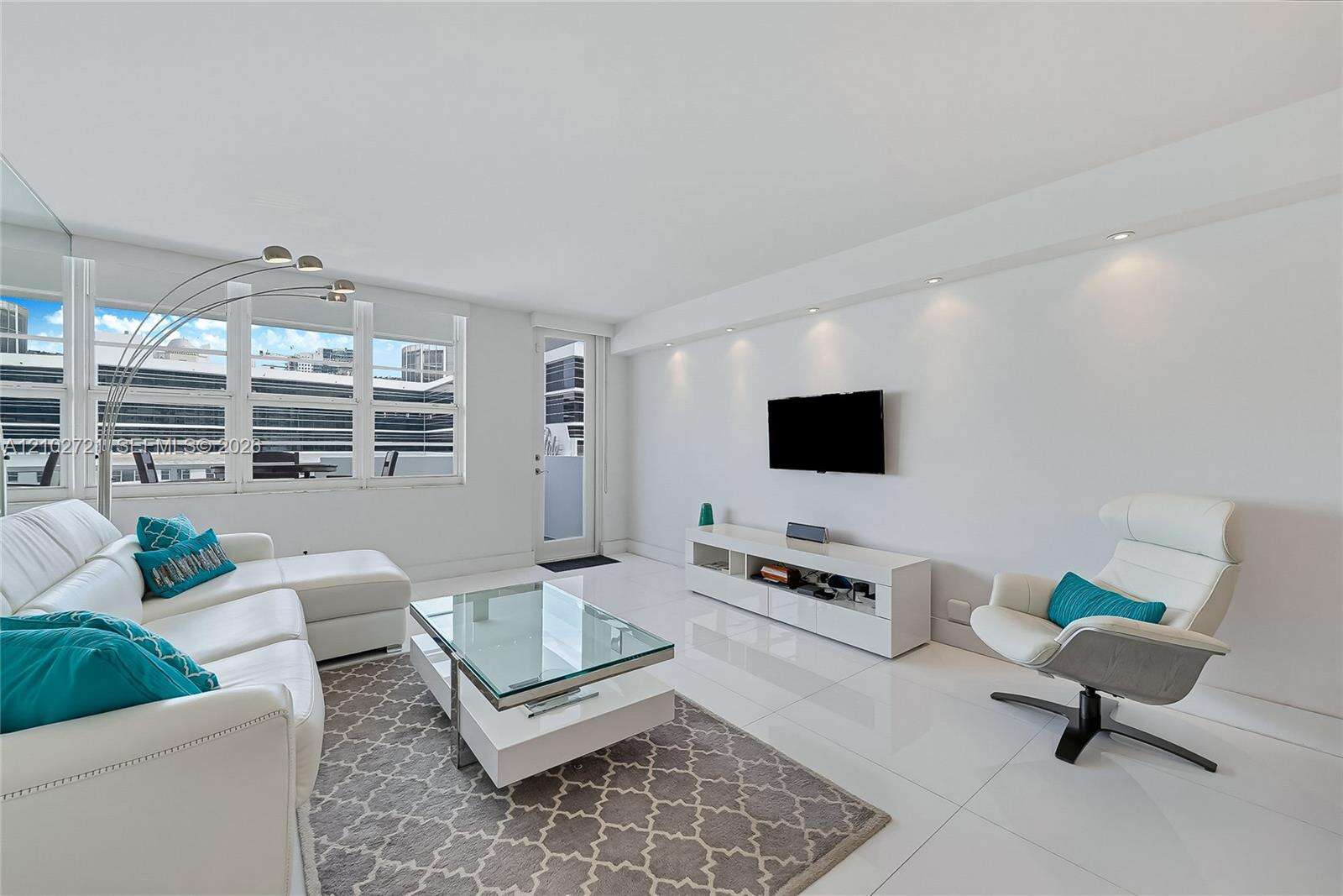 Decoplage Unit #1008 | Picture 12