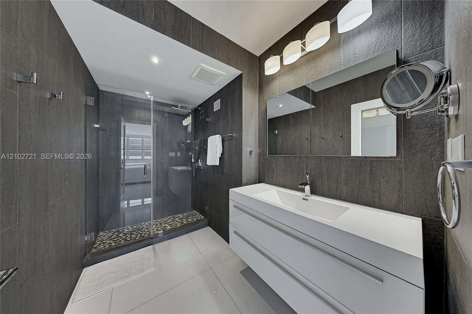 Decoplage Unit #1008 | Picture 9