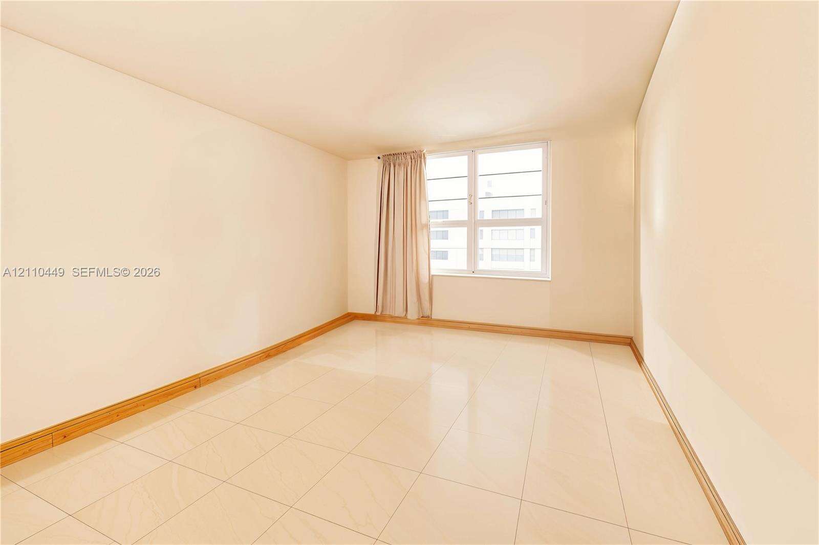 Decoplage Unit #811 | Picture 26