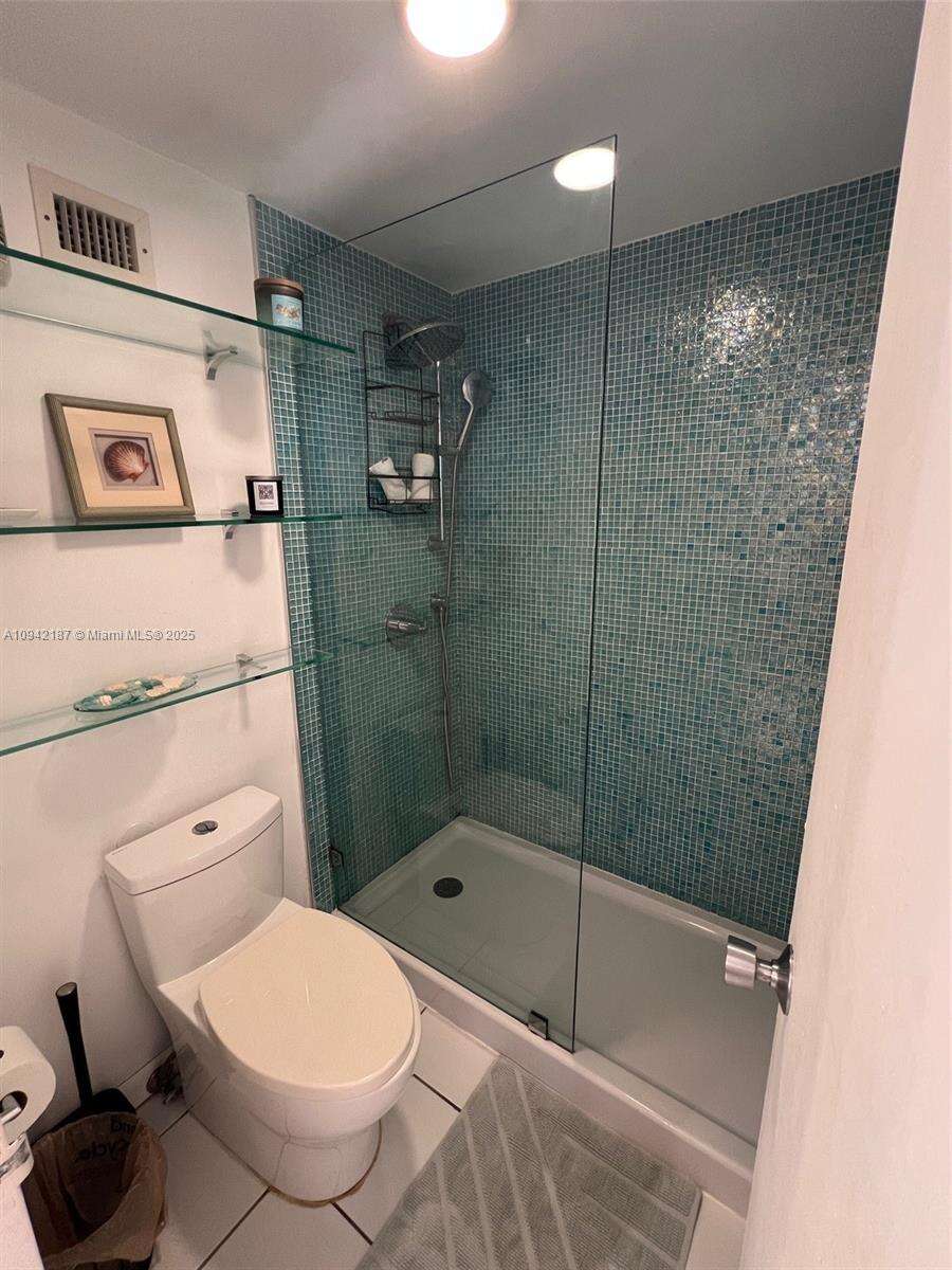 Decoplage Unit #1637 | Picture 21