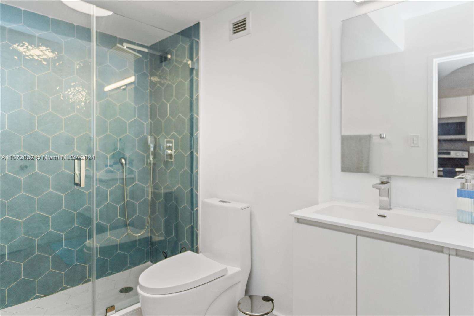 Decoplage Unit #1627 | Picture 10