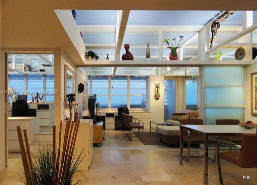 Decoplage Unit #1642 | Picture 8