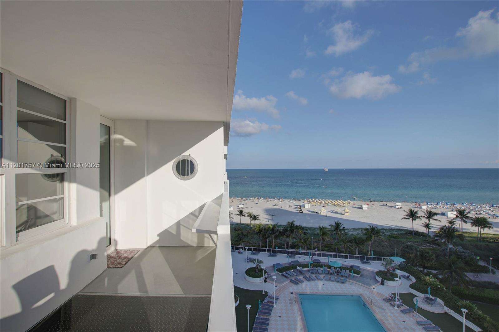 Decoplage South Beach For Rent | Unit #940