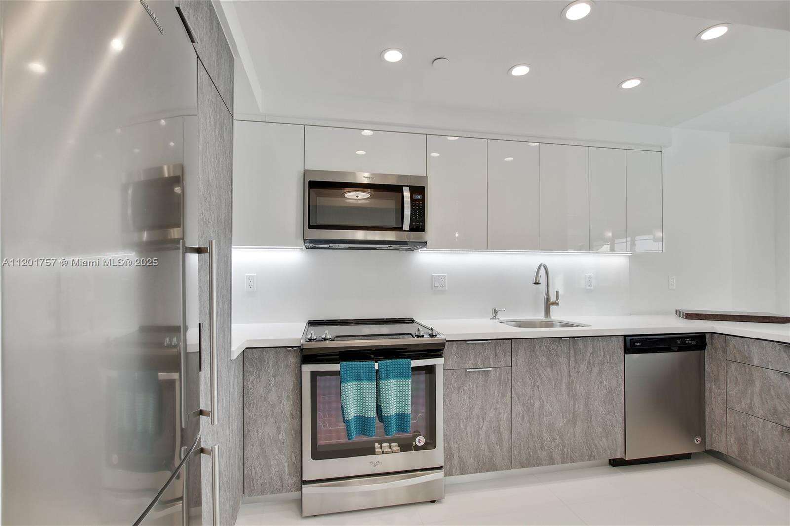 Decoplage Unit #940 | Picture 11