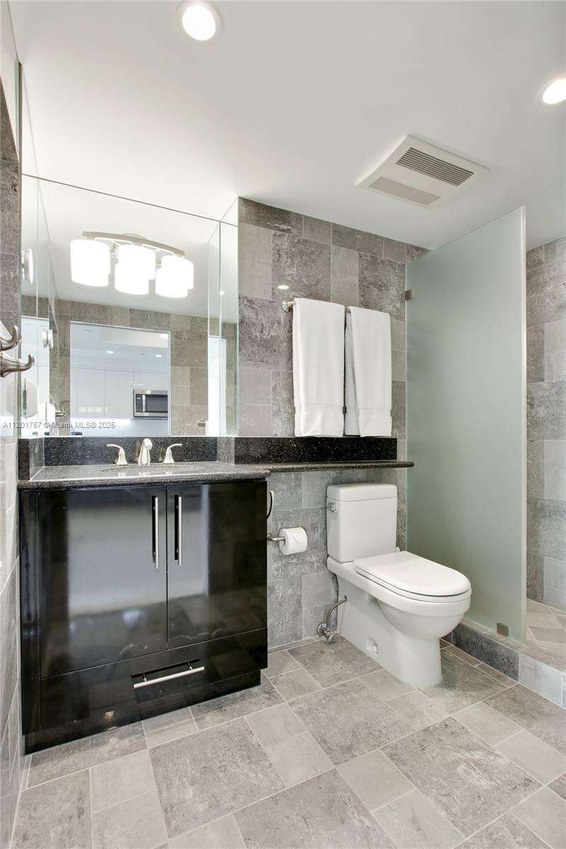 Decoplage Unit #940 | Picture 12