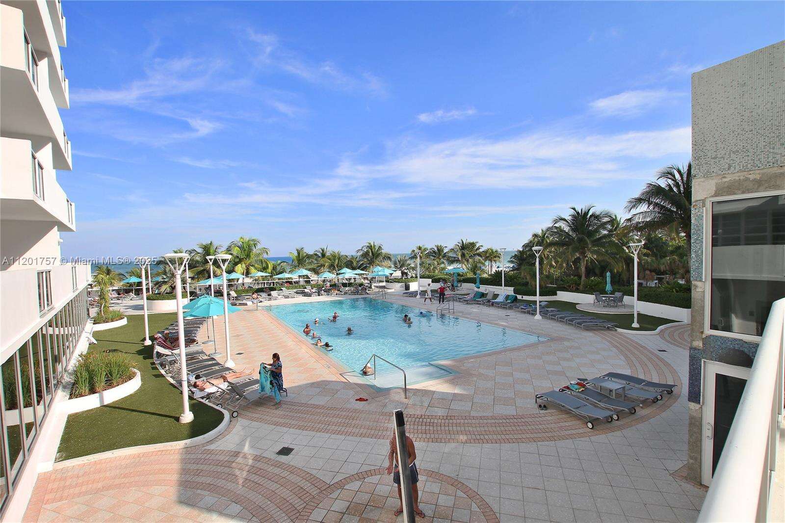 Decoplage Unit #940 | Picture 24