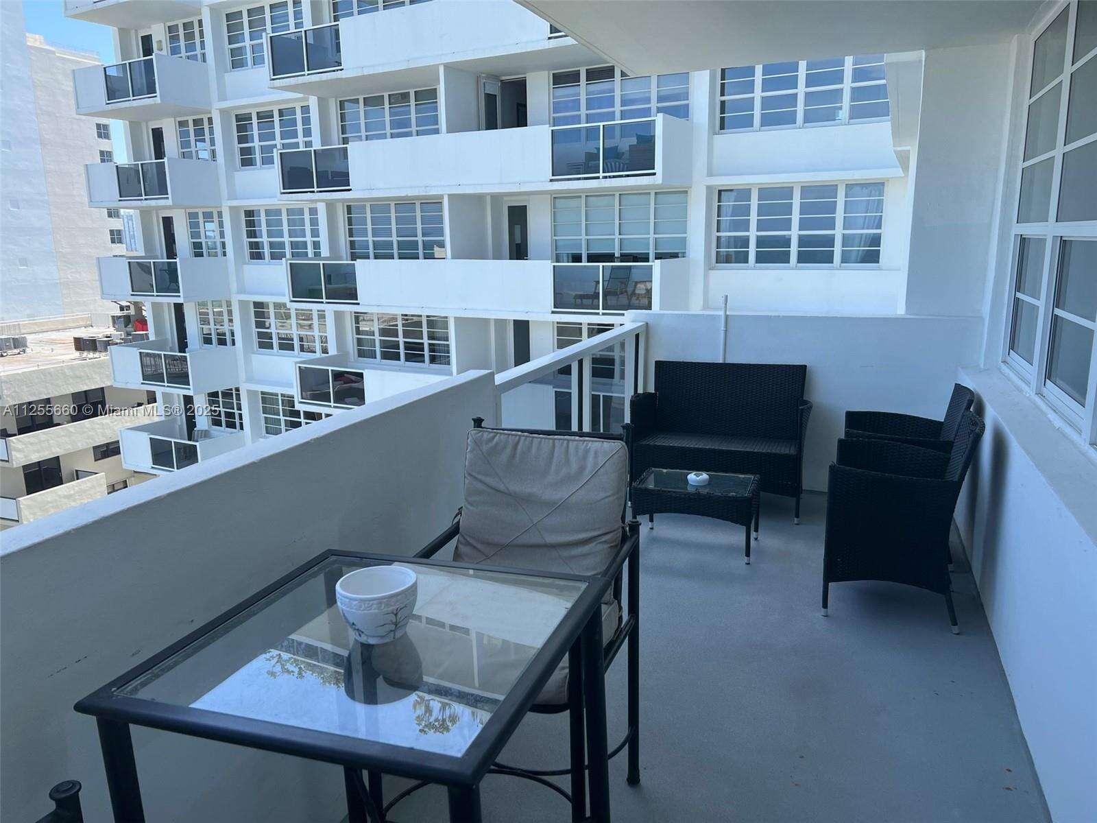 Decoplage Unit #1228 | Picture 3