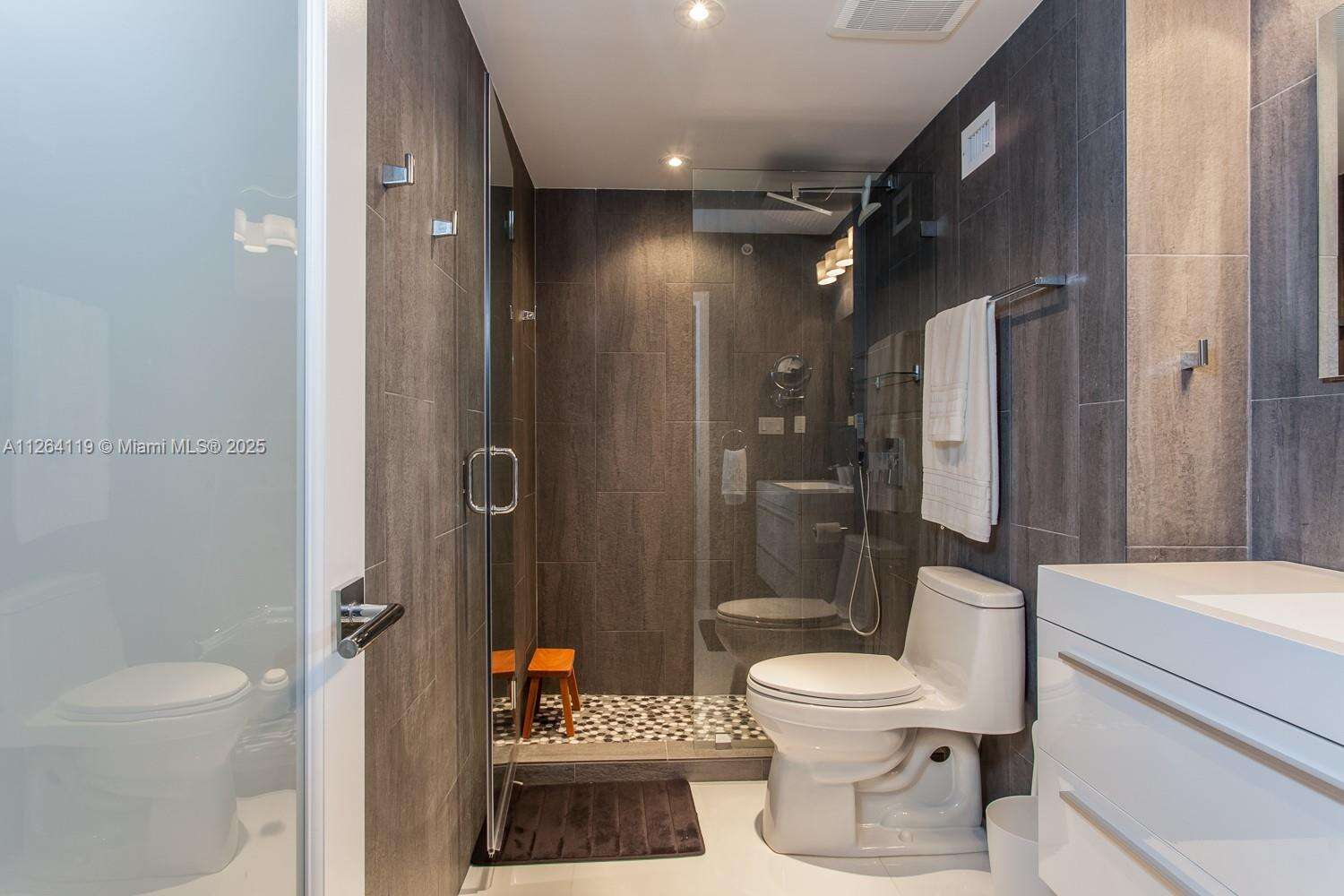 Decoplage Unit #943 | Picture 19