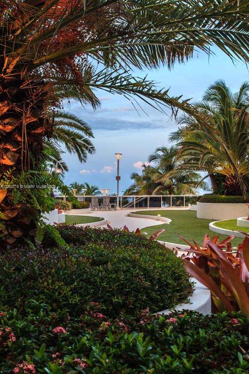 Decoplage Unit #943 | Picture 4