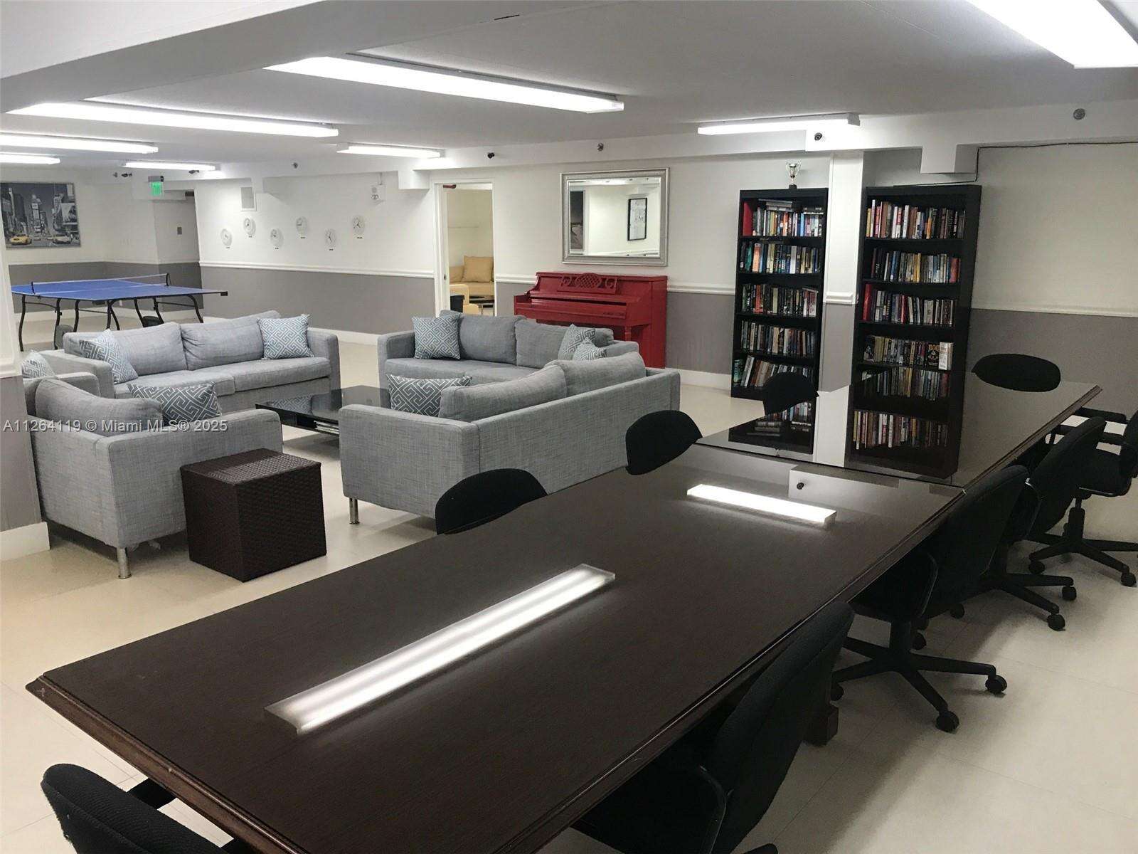 Decoplage Unit #943 | Picture 36