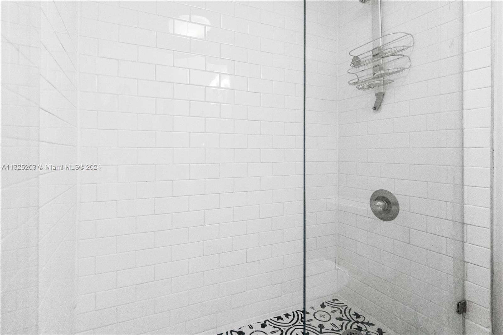 Decoplage Unit #320 | Picture 13