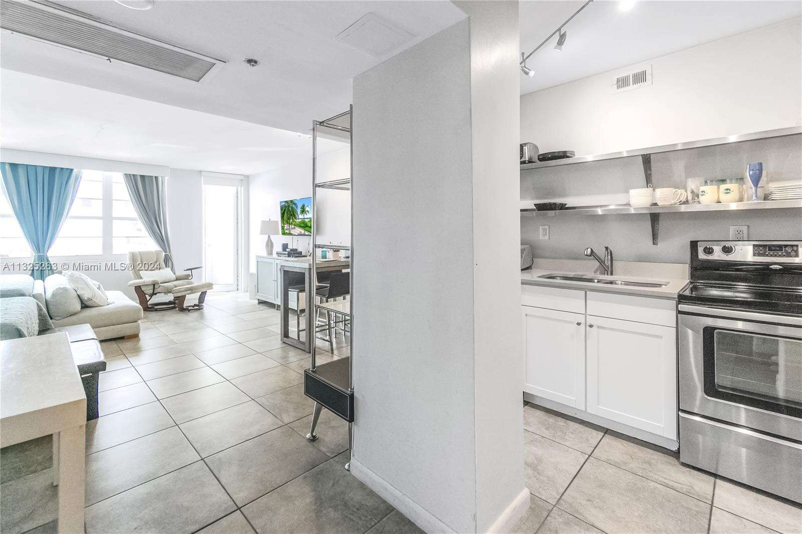 Decoplage Unit #320 | Picture 9