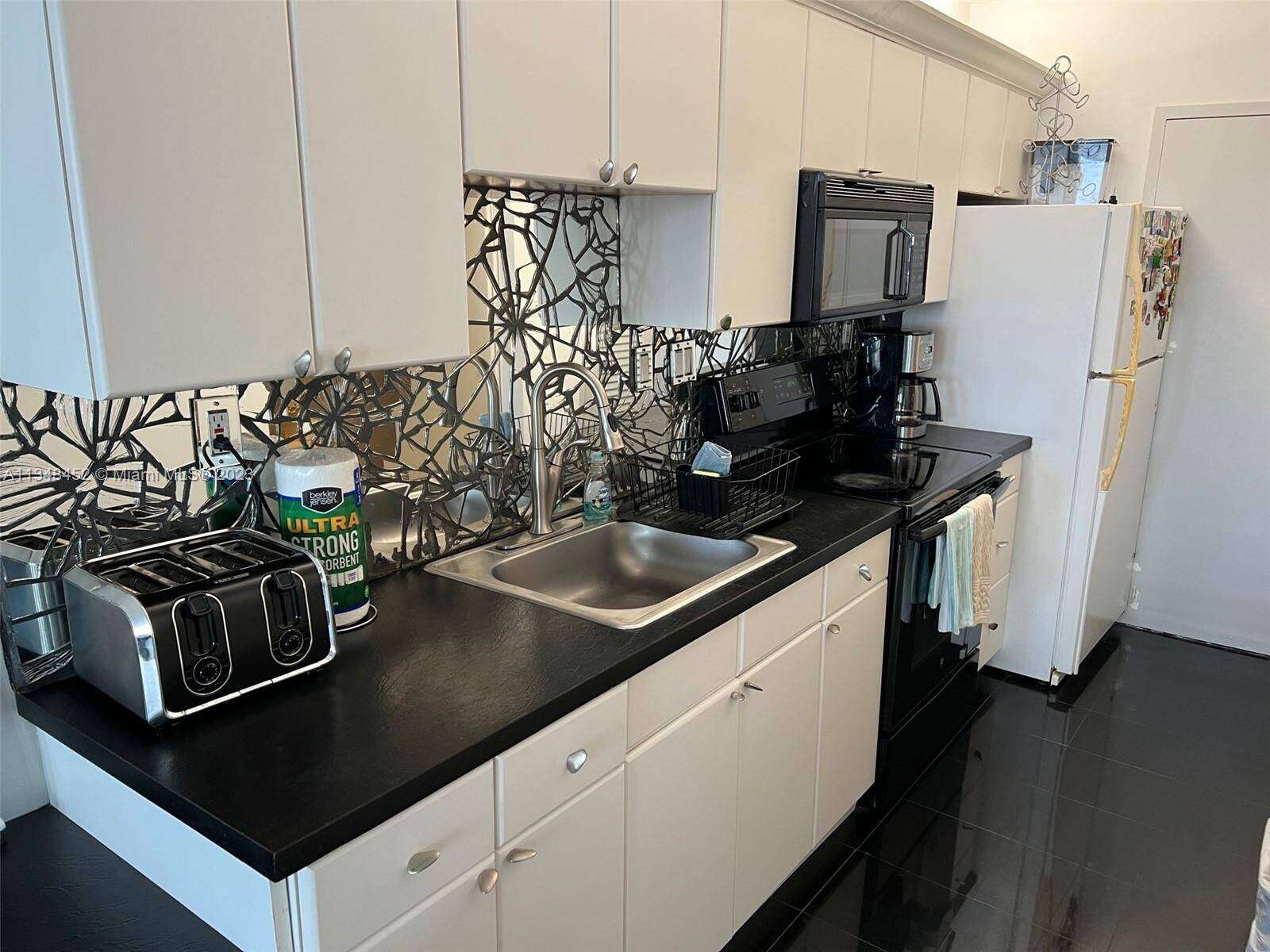 Decoplage Unit #1007 | Picture 14