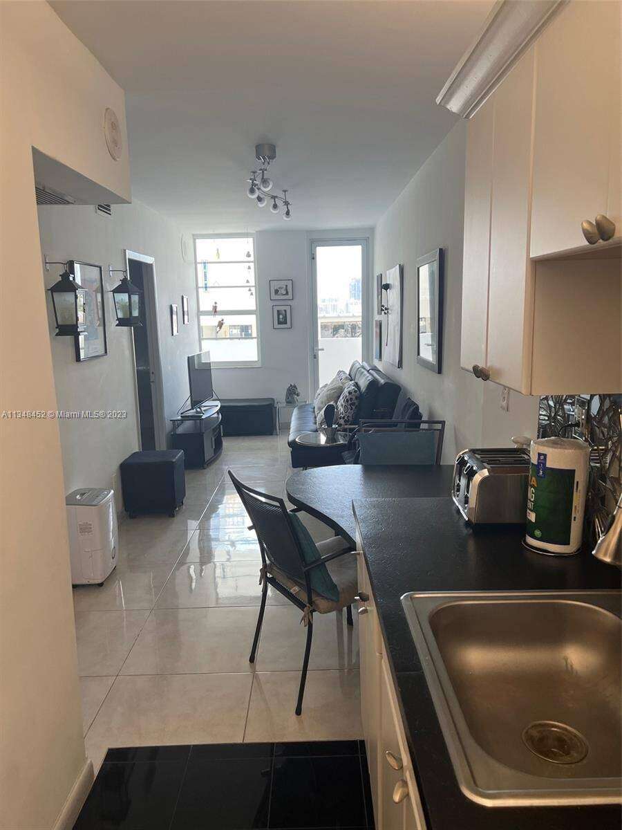 Decoplage Unit #1007 | Picture 27