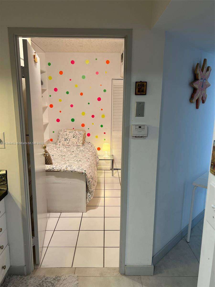 Decoplage Unit #1007 | Picture 28