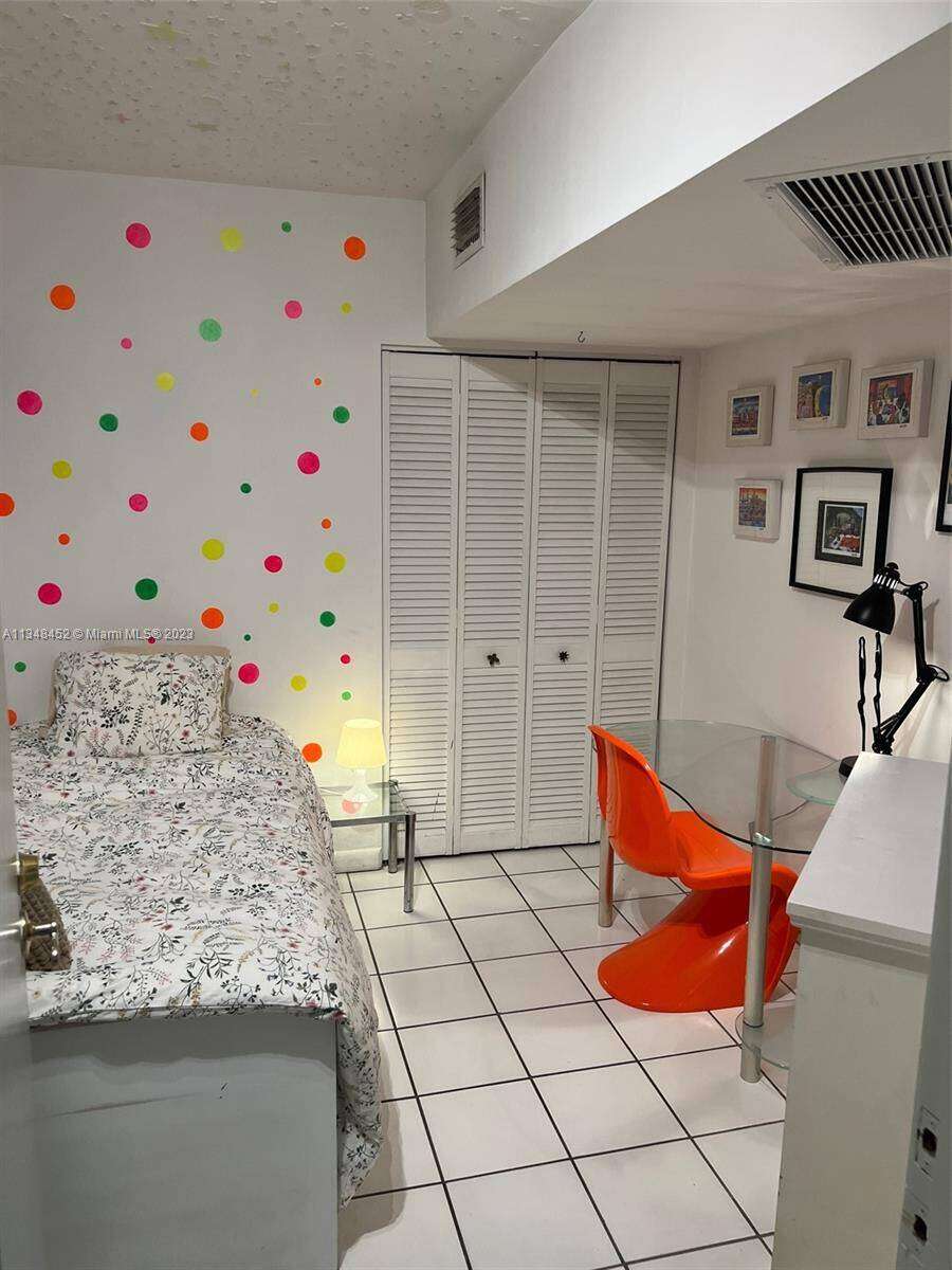 Decoplage Unit #1007 | Picture 30