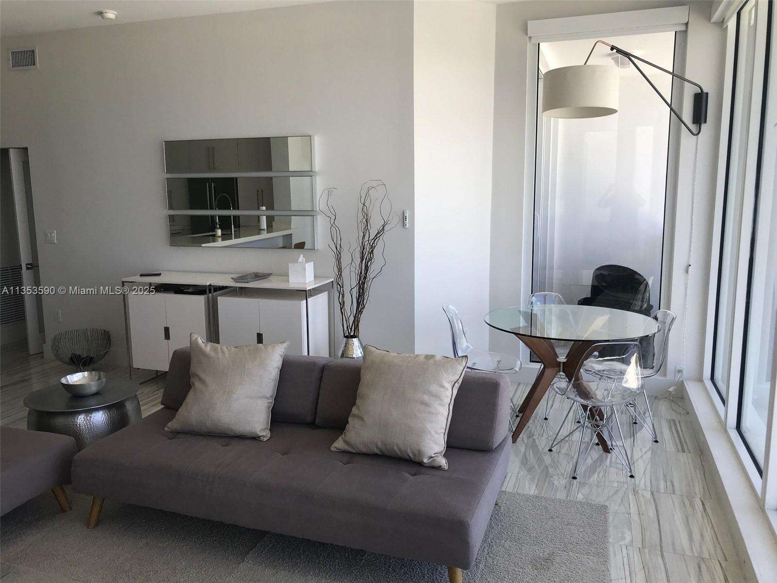 Decoplage Unit #PH9 | Picture 18