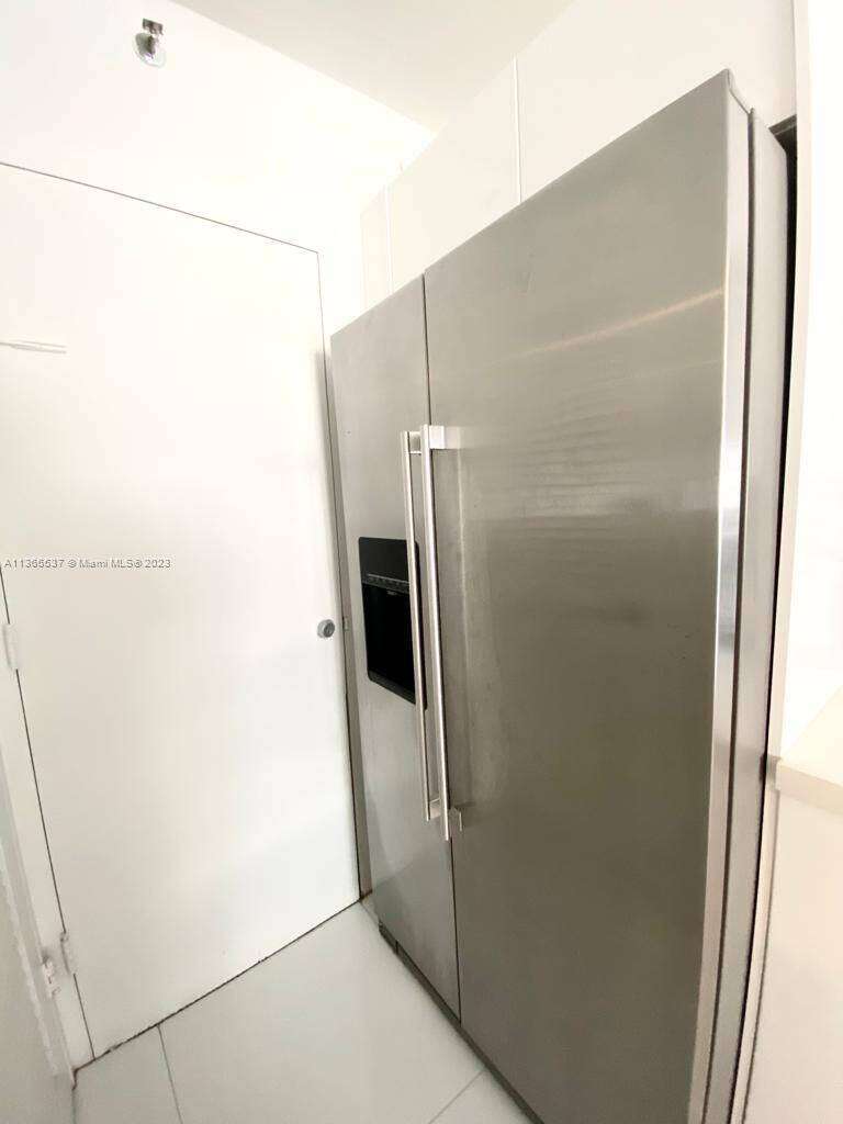 Decoplage Unit #906 | Picture 10