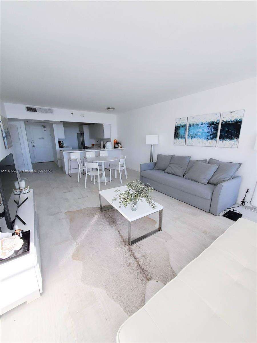 Decoplage Unit #1244 | Picture 15