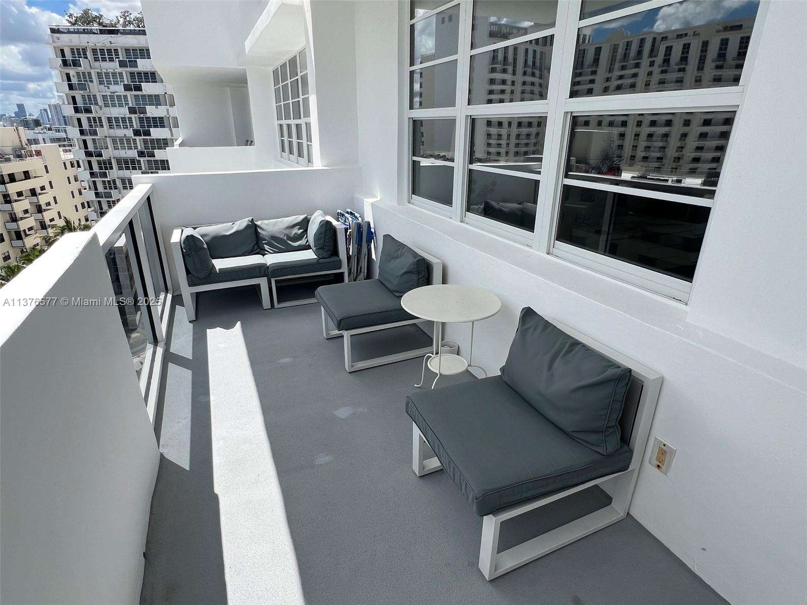 Decoplage Unit #1244 | Picture 4