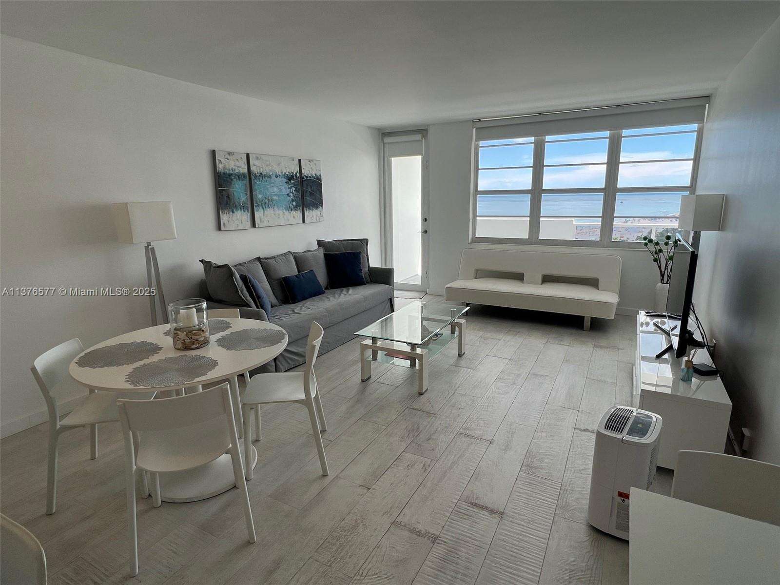 Decoplage Unit #1244 | Picture 8