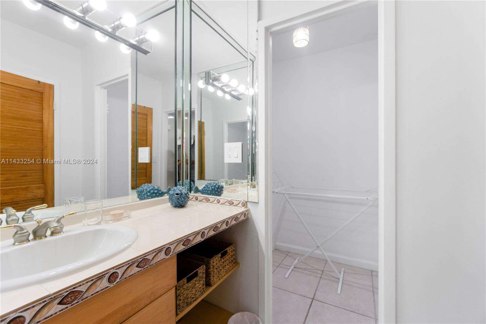 Decoplage Unit #1039 | Picture 17