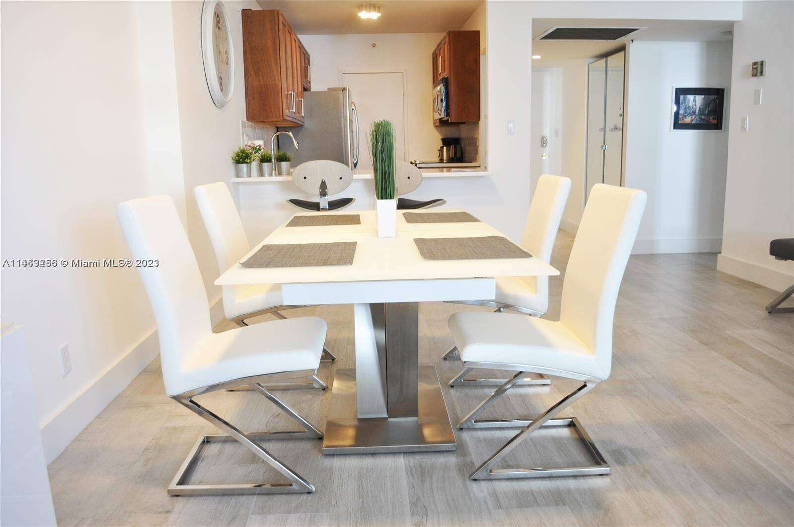 Decoplage Unit #435 | Picture 3