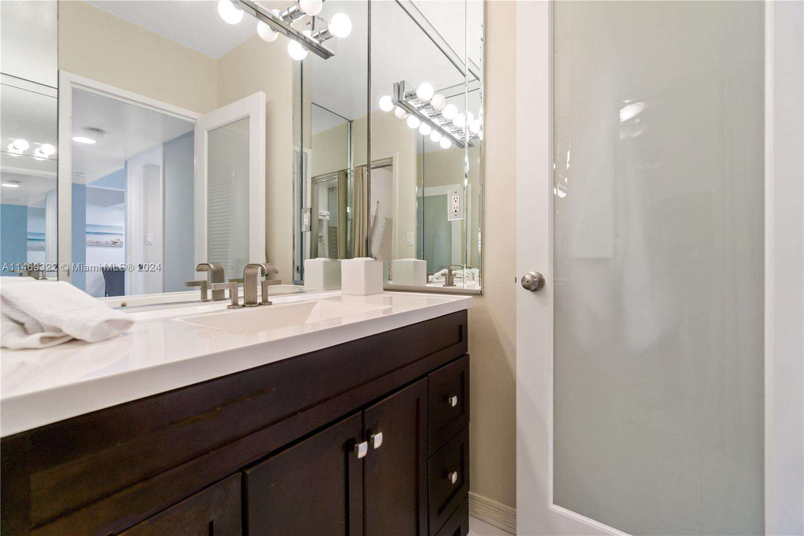 Decoplage Unit #1043 | Picture 10