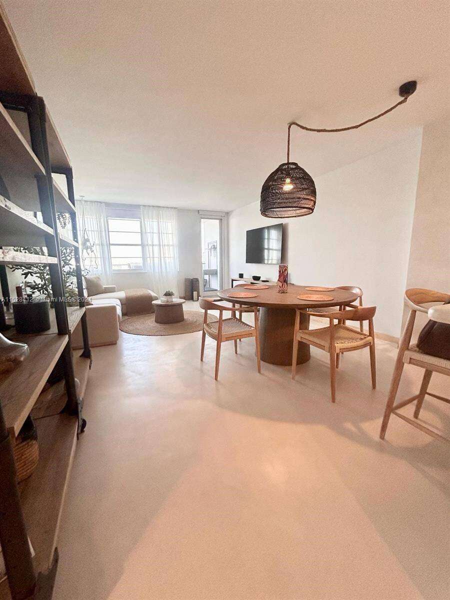 Decoplage Unit #1543 | Picture 2