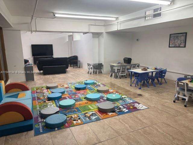 Decoplage Unit #819 | Picture 33