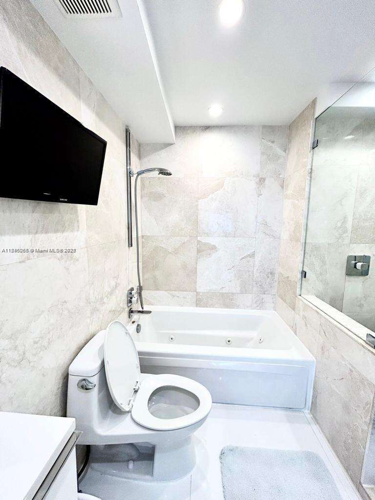 Decoplage Unit #322 | Picture 14