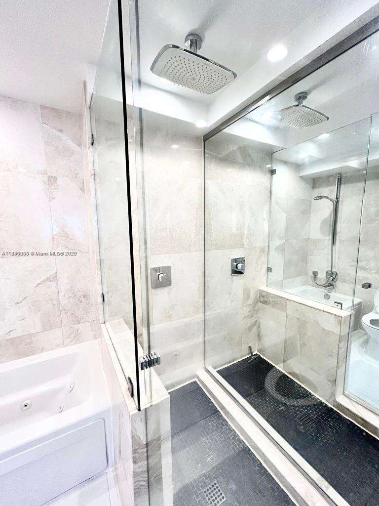 Decoplage Unit #322 | Picture 18