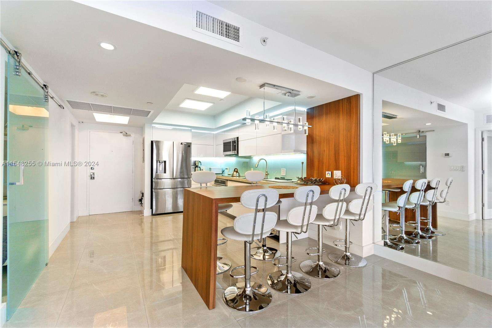 Decoplage Unit #1602 | Picture 2