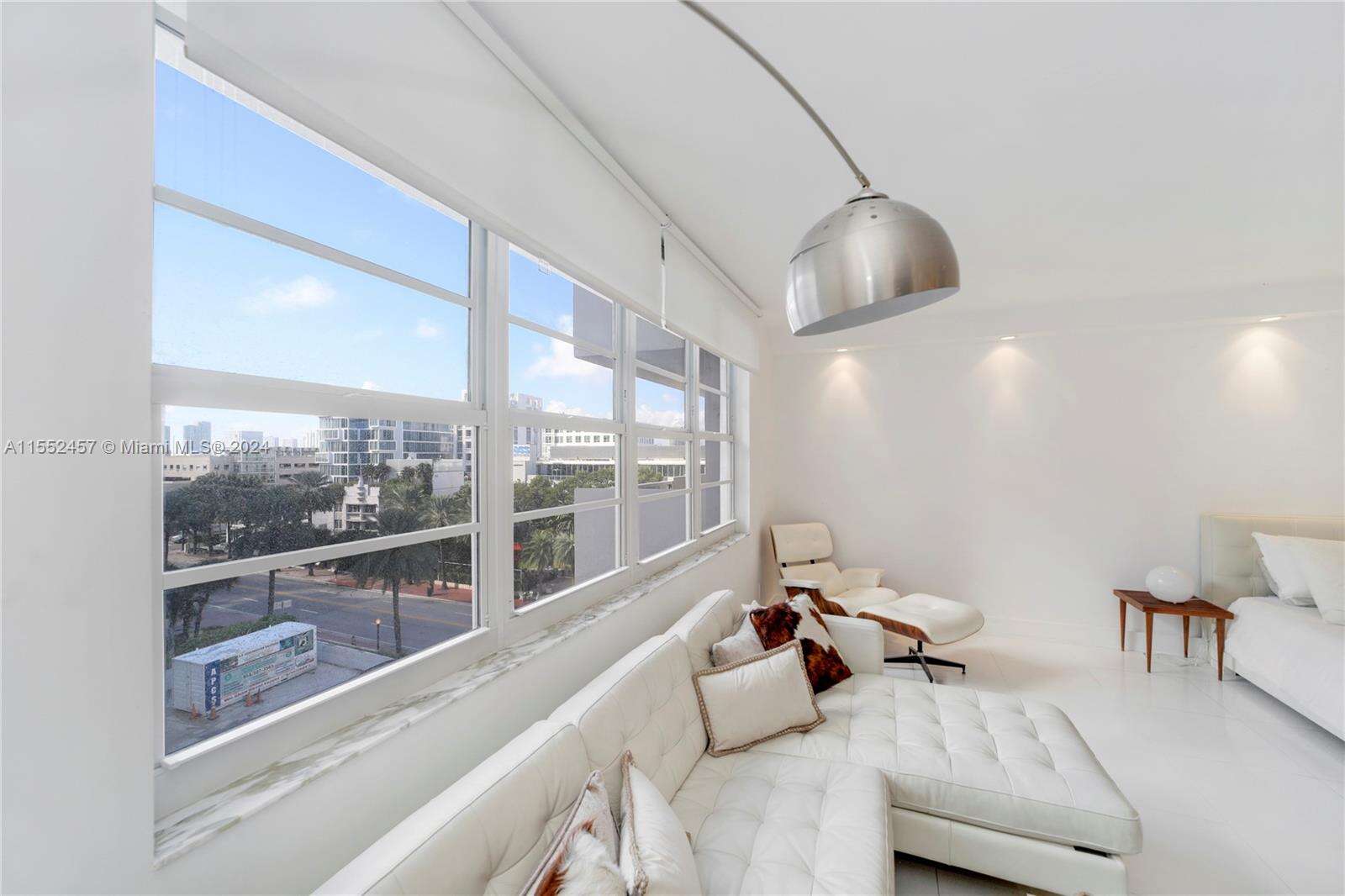 Decoplage Unit #605 | Picture 4