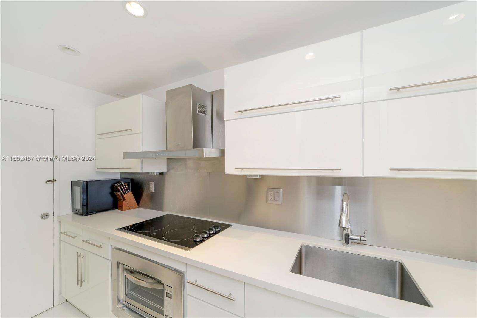 Decoplage Unit #605 | Picture 9