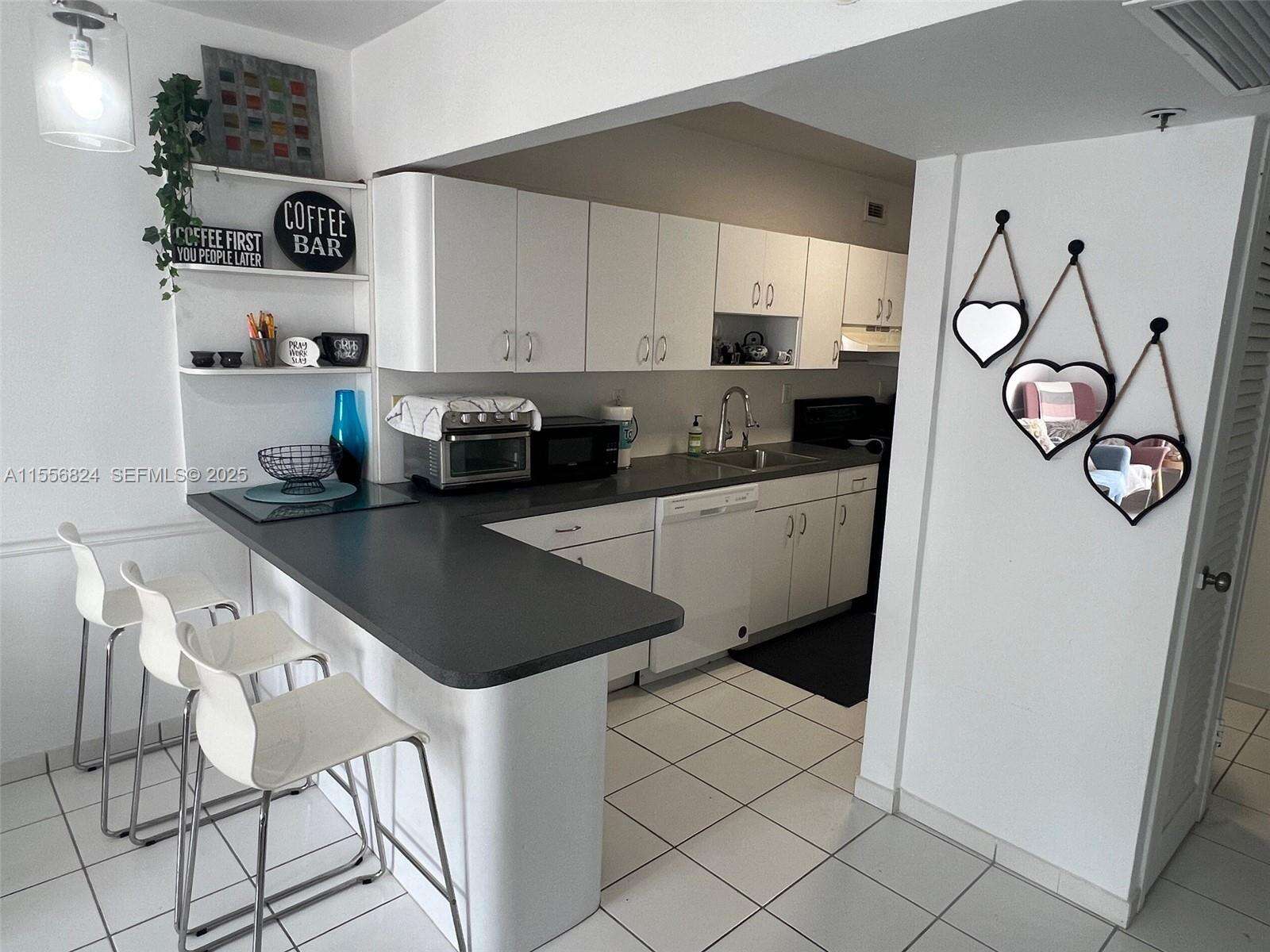 Decoplage Unit #1126 | Picture 2