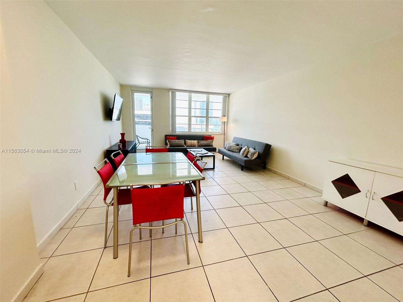 Decoplage Unit #1241 | Picture 2