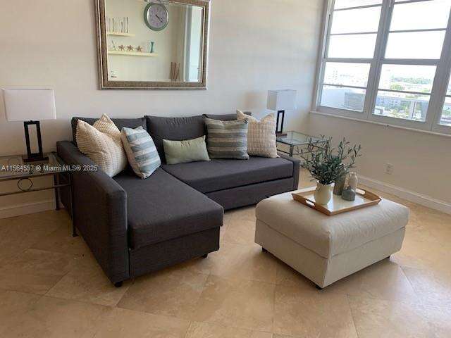 Decoplage South Beach For Rent | Unit #1408