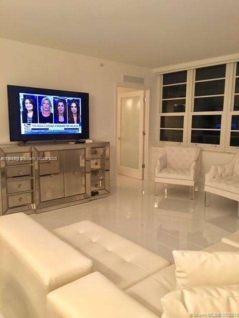 Decoplage South Beach For Rent | Unit #711
