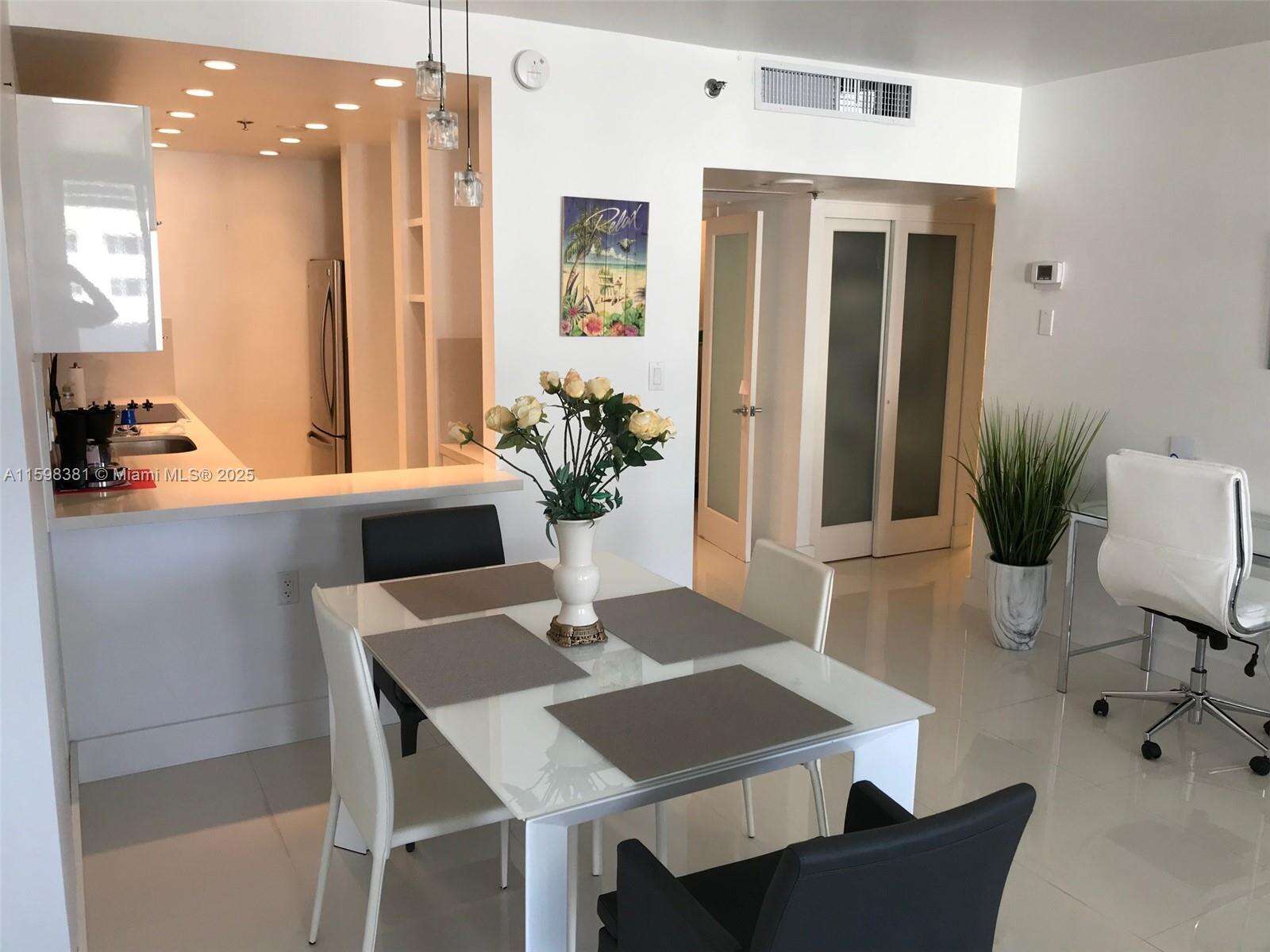 Decoplage Unit #808 | Picture 11