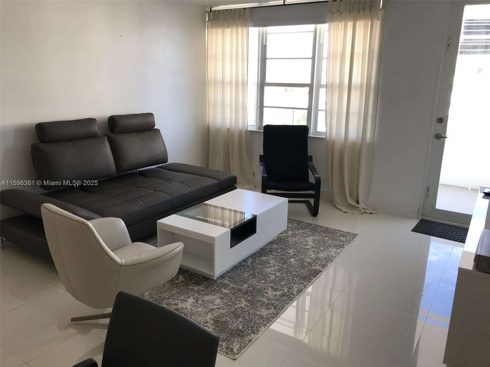 Decoplage Unit #808 | Picture 15