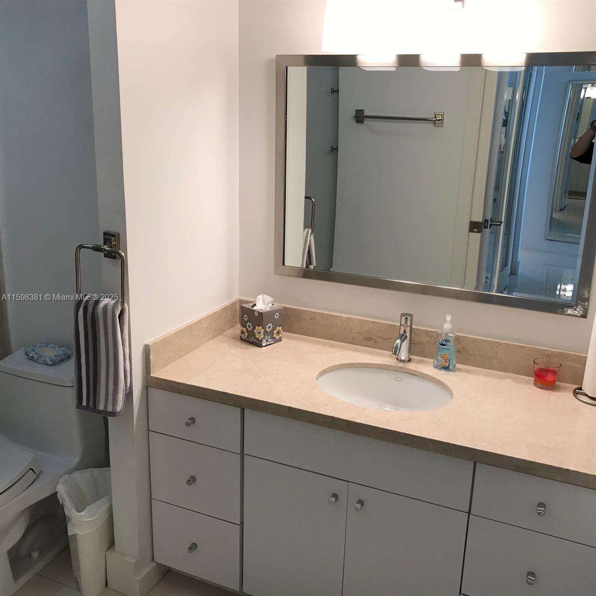 Decoplage Unit #808 | Picture 16