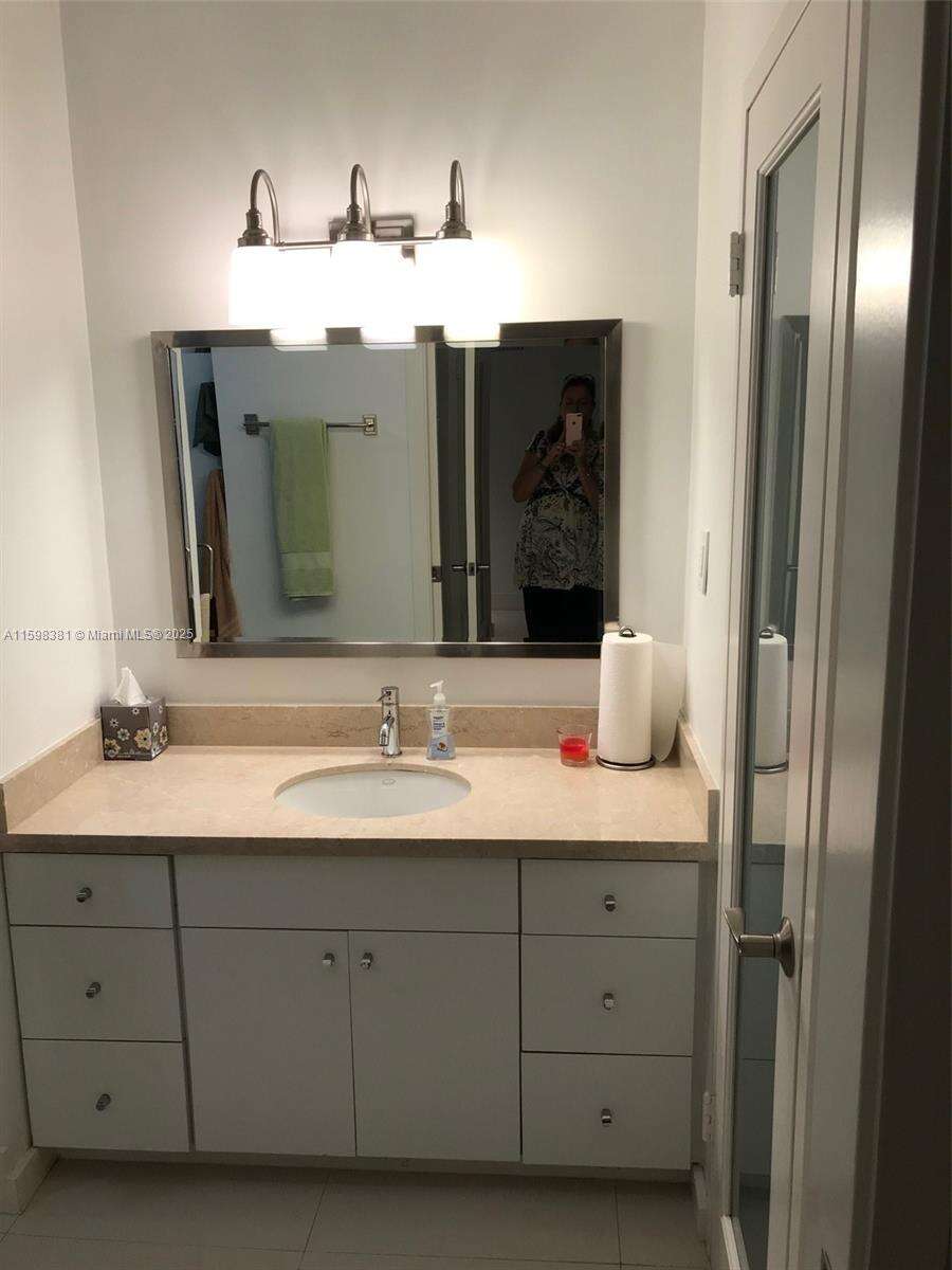 Decoplage Unit #808 | Picture 18