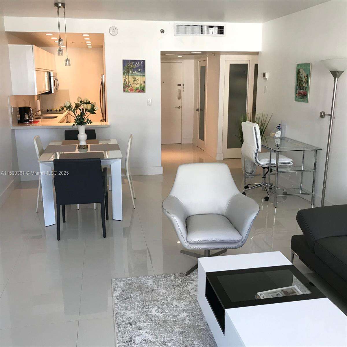 Decoplage Unit #808 | Picture 6